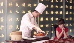 张嘉佳爆料女友视频播放,甜蜜瞬间引网友热议